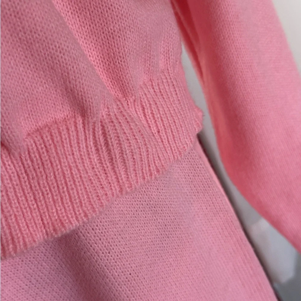 Vintage Dollette Bubblegum Pink Sweater Skirt Set Peter Pan Lace Collar V-Neck